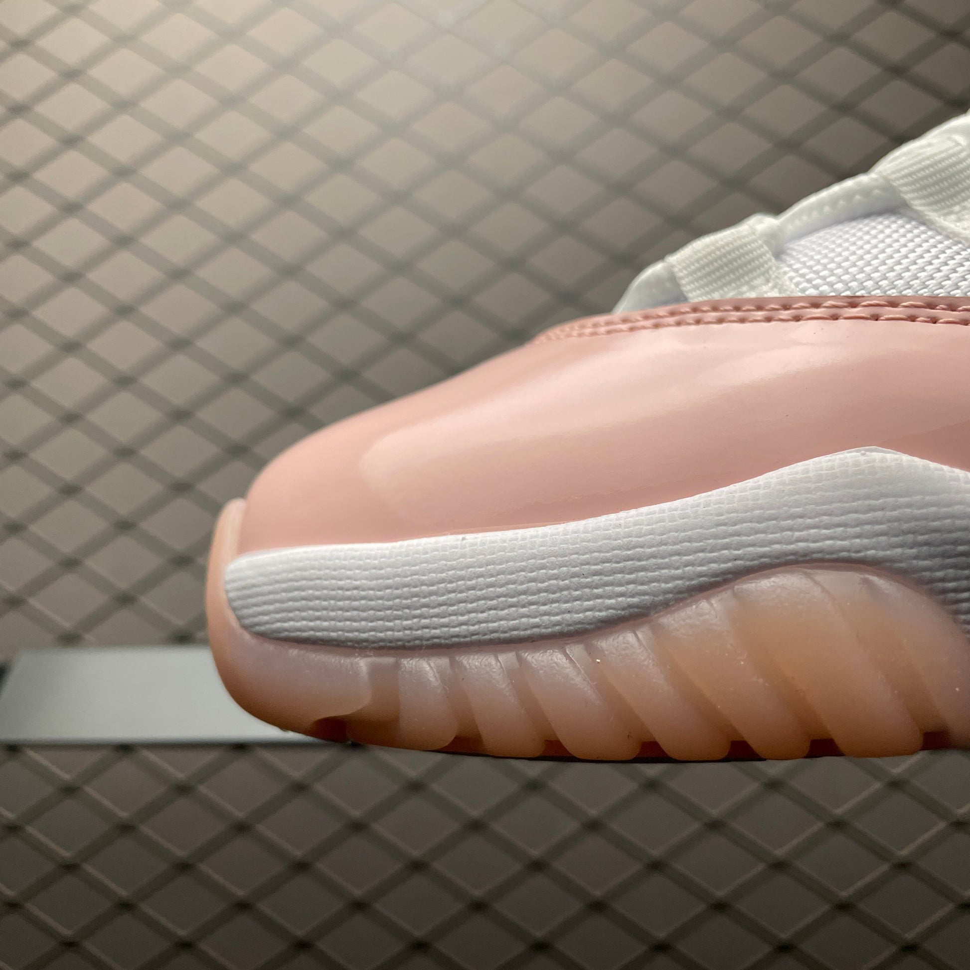 Nike Air Jordan 11 Retro Low "Legend Pink"