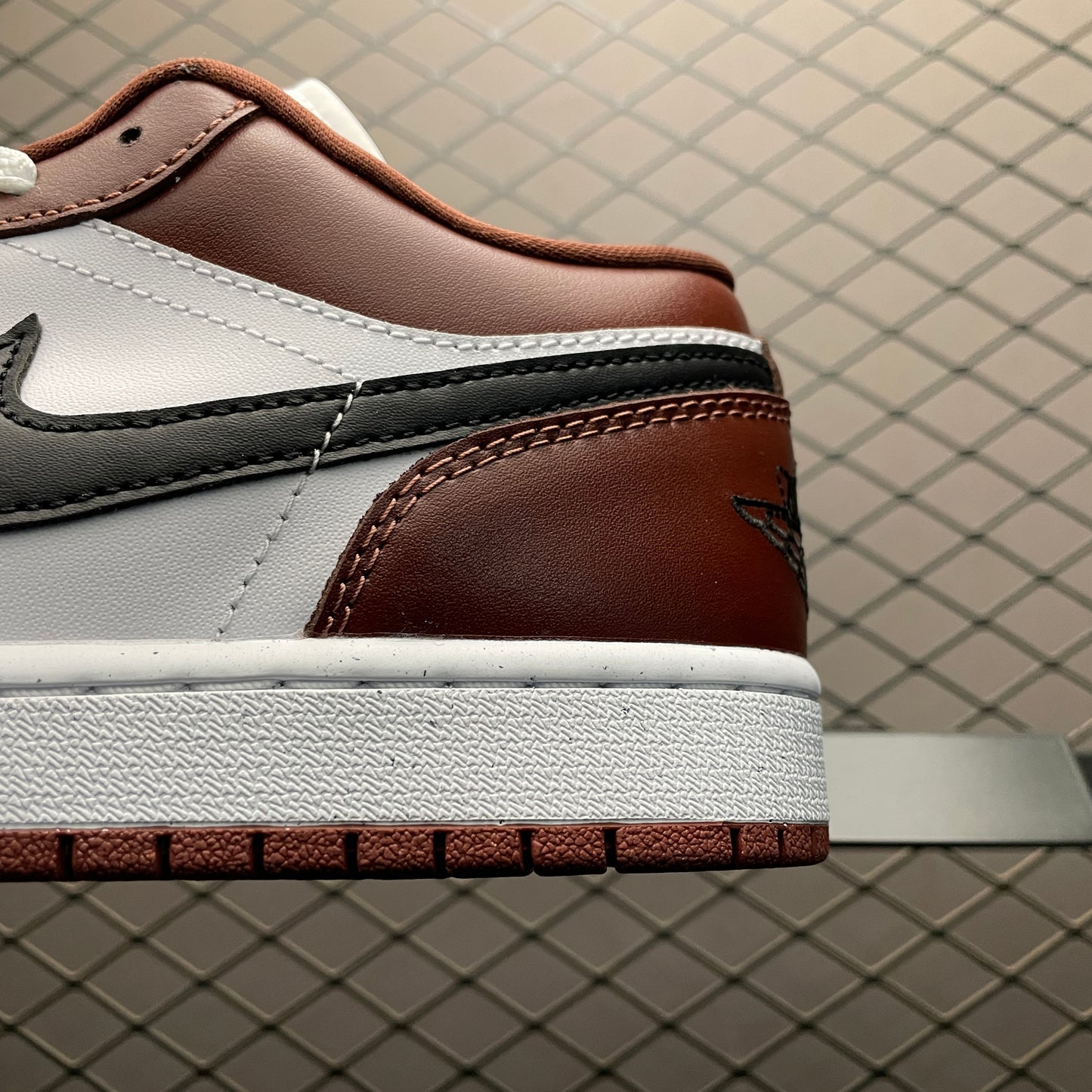 Nike Air Jordan 1 Low SE "Dark Pony"
