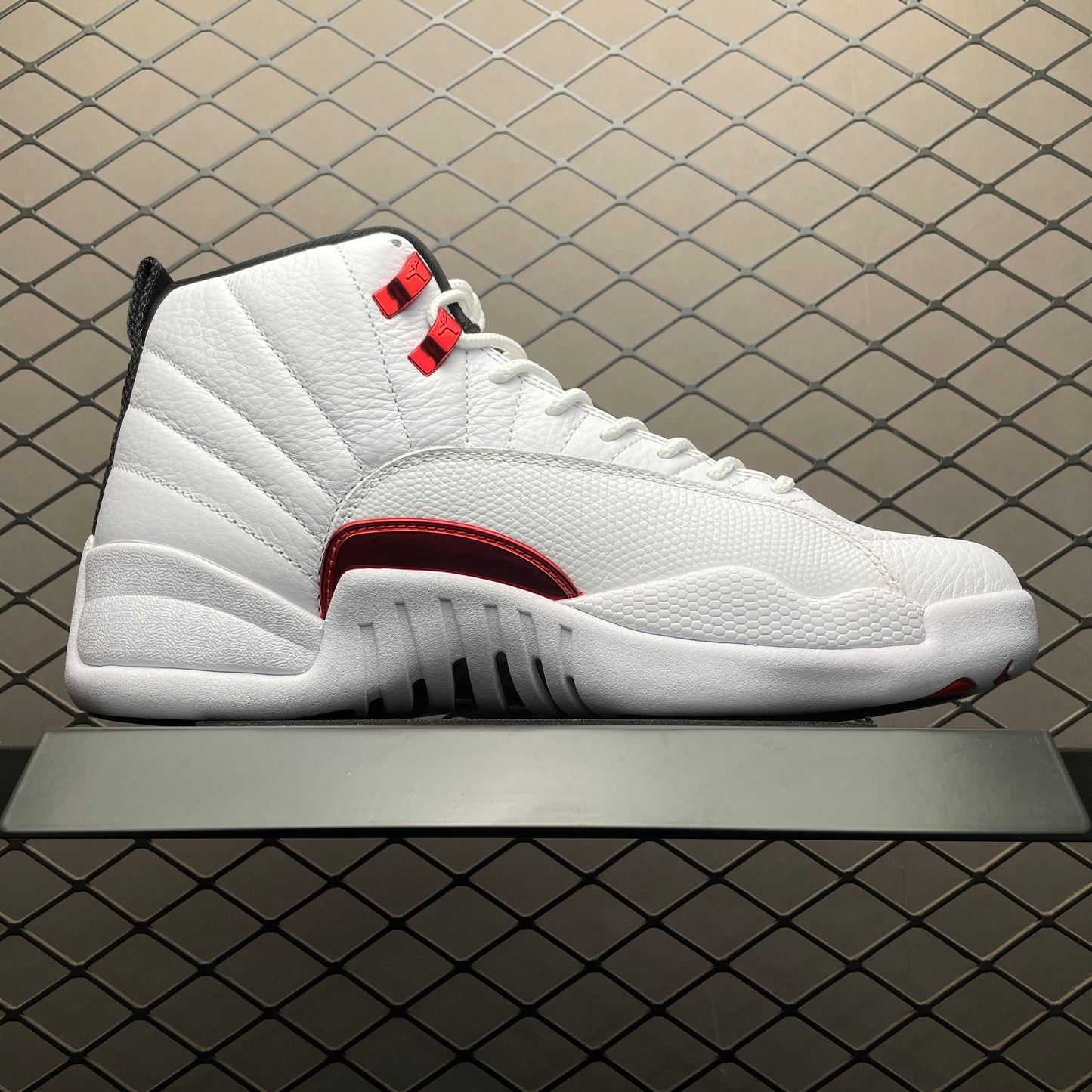 Nike Air Jordan 12 Retro "Black/White/University Red"