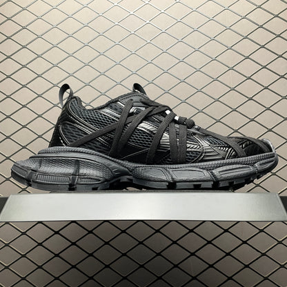 Balenciaga Men's 3xl Extreme Laces B Sneaker in Black