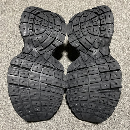 Balenciaga Men's 3xl Extreme Laces B Sneaker in Black