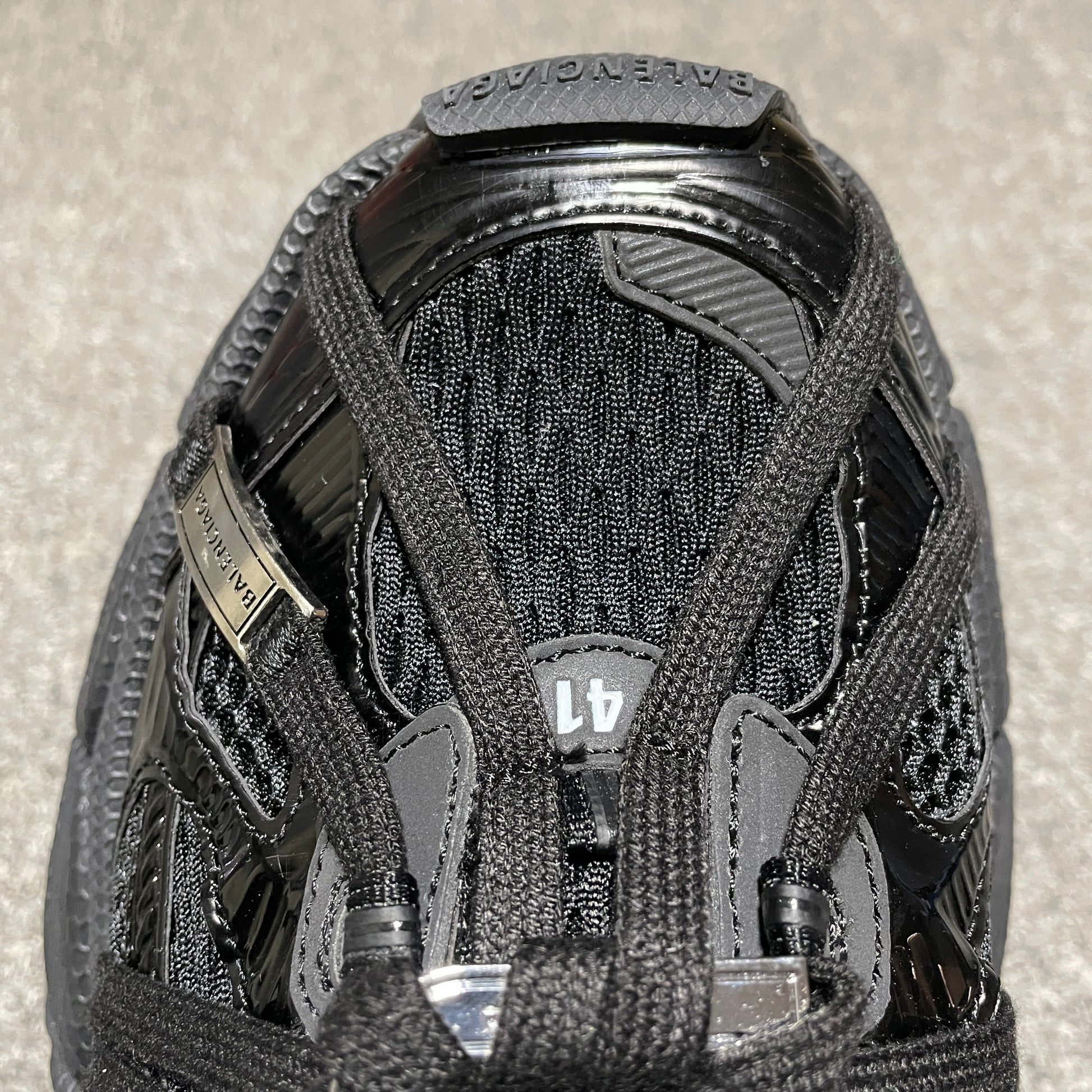 Balenciaga Men's 3xl Extreme Laces B Sneaker in Black