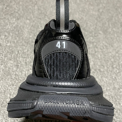 Balenciaga Men's 3xl Extreme Laces B Sneaker in Black