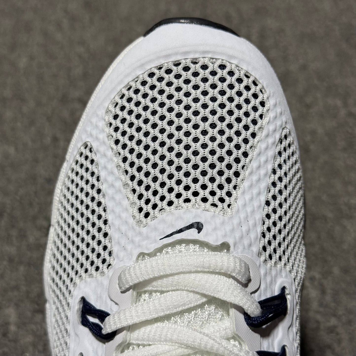 Nike Air Max 2013 "Summit White/Midnight Navy/Black"