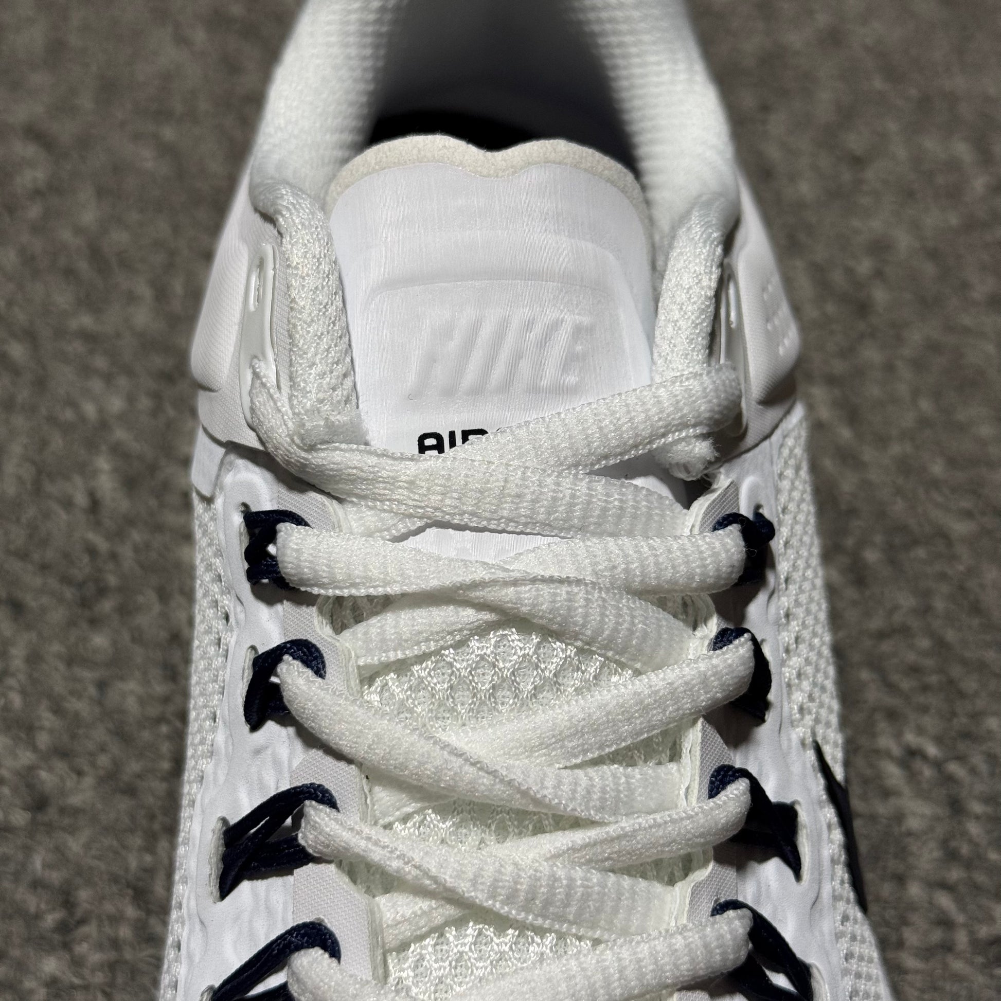 Nike Air Max 2013 "Summit White/Midnight Navy/Black"