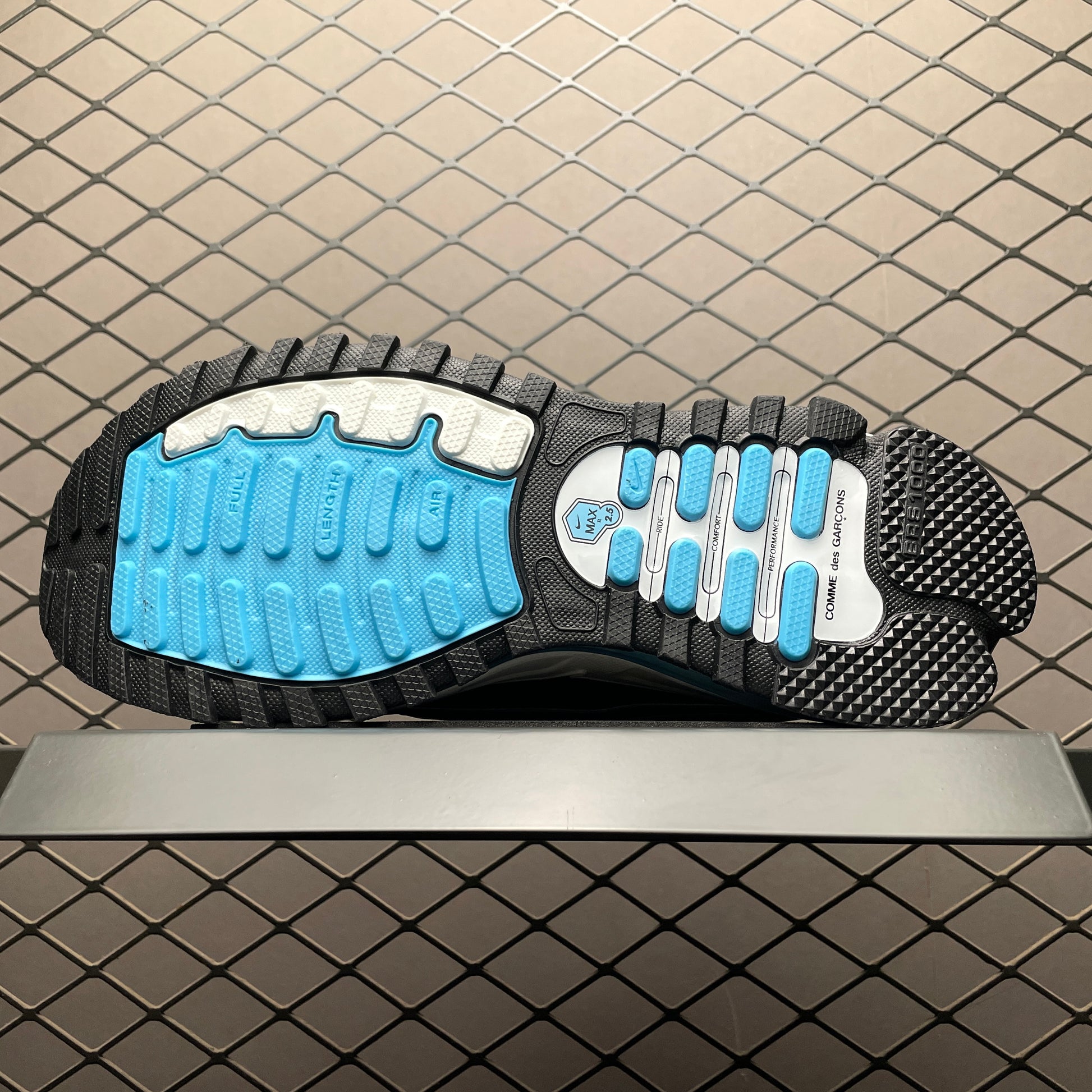 Nike Air Max TL 2.5 "Summit White and Obsidian"