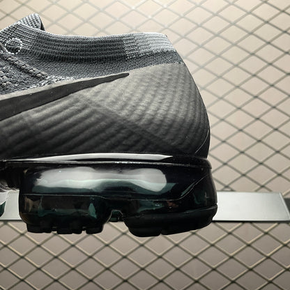 Nike Air Vapormax Flyknit "Triple. Black 2.0"