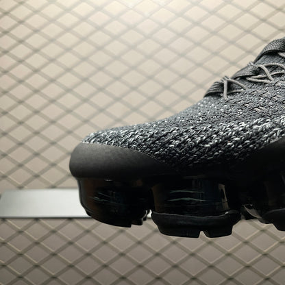 Nike Air Vapormax Flyknit "Triple. Black 2.0"