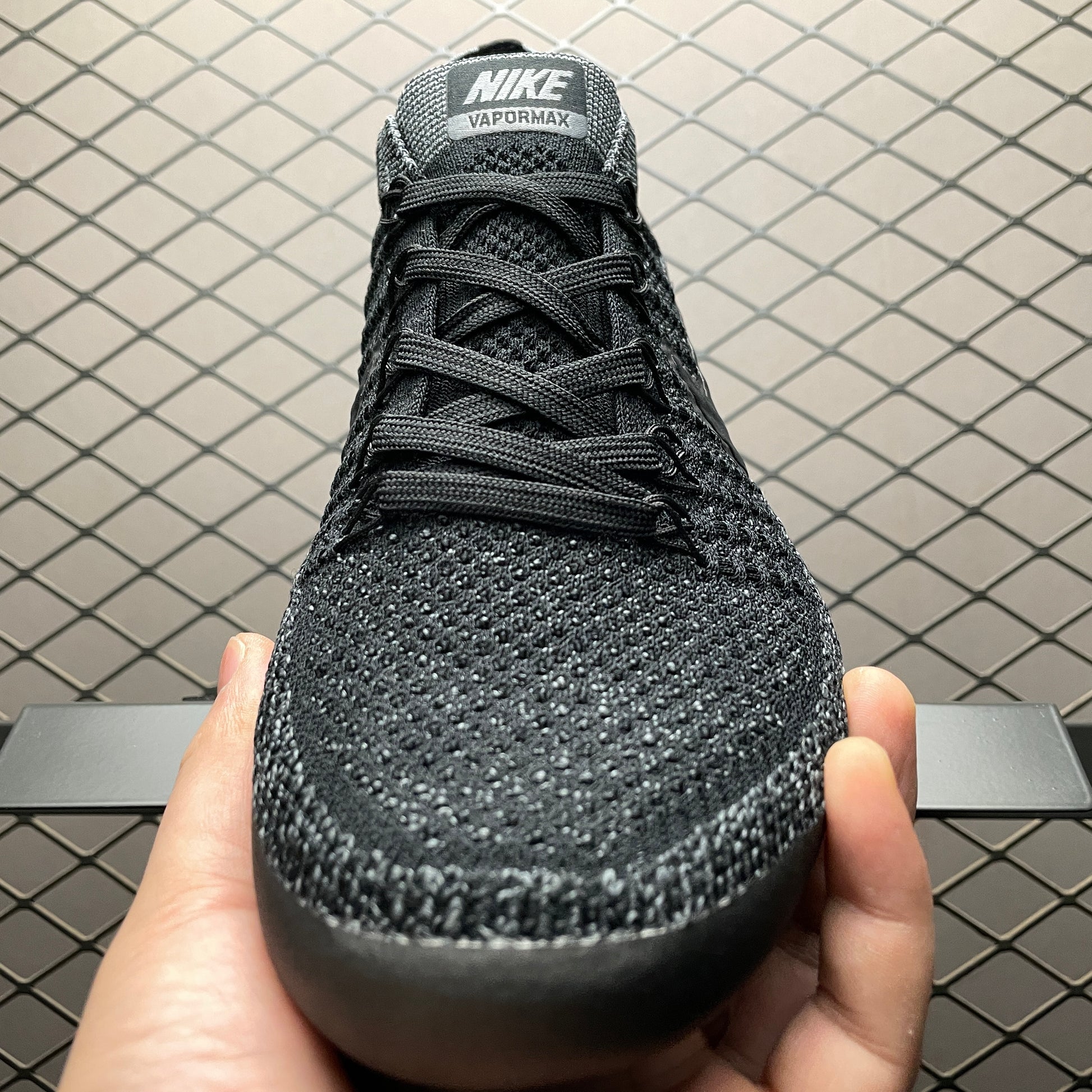 Nike Air Vapormax Flyknit "Triple. Black 2.0"
