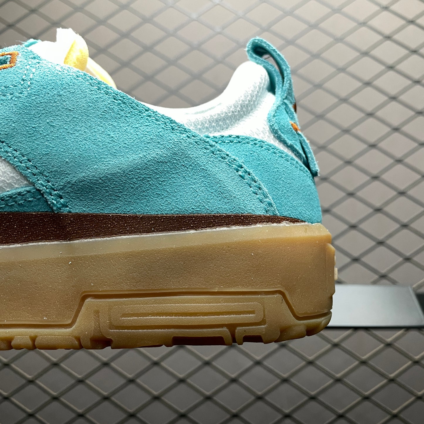 Nike SB GS Day One "Green Frost/Phantom/Gum Light Brown/Dark Russet"