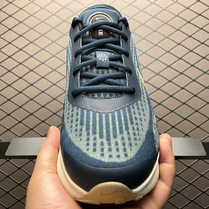 Nike Journey Run "Armory Navy/Green Strike/Pale Ivory/Desert Khaki"