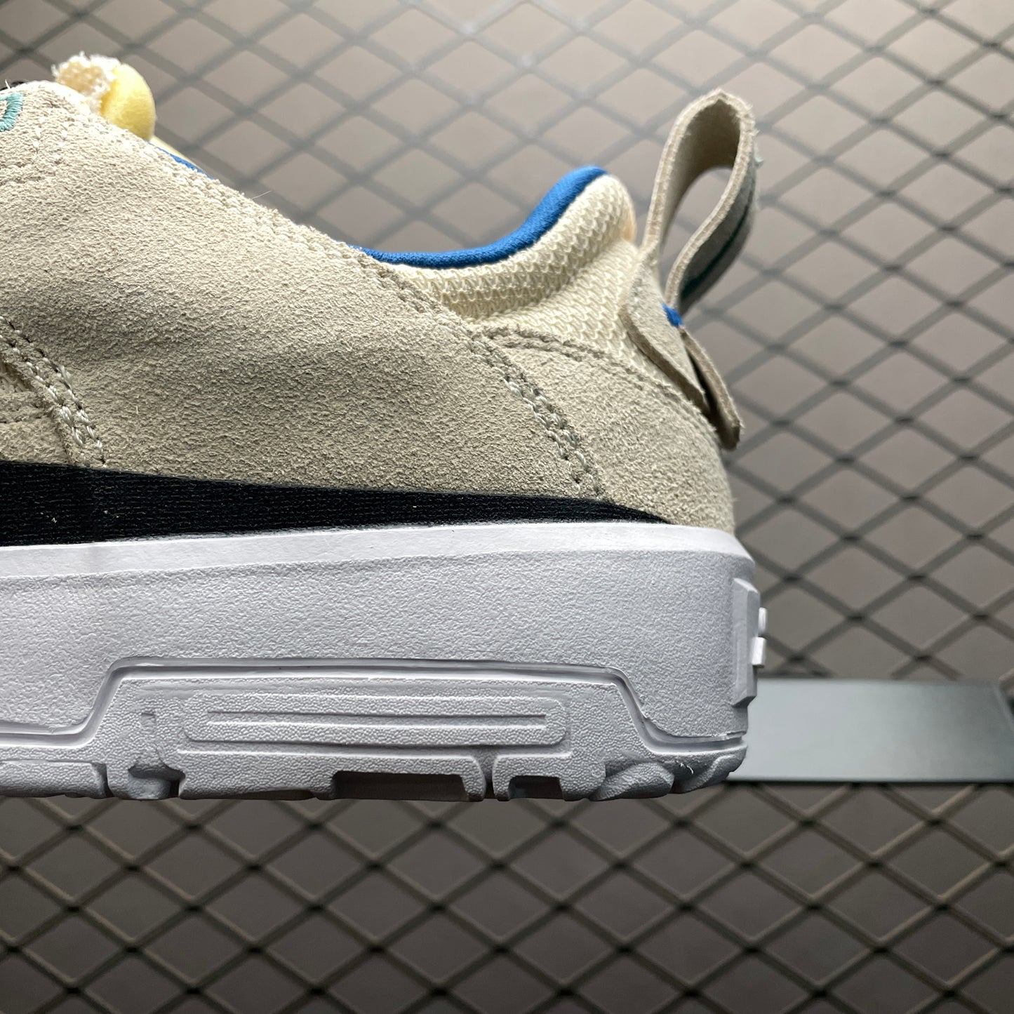 Nike SB GS Day One "Sanddrift/Court Blue/Bicoastal/Black"