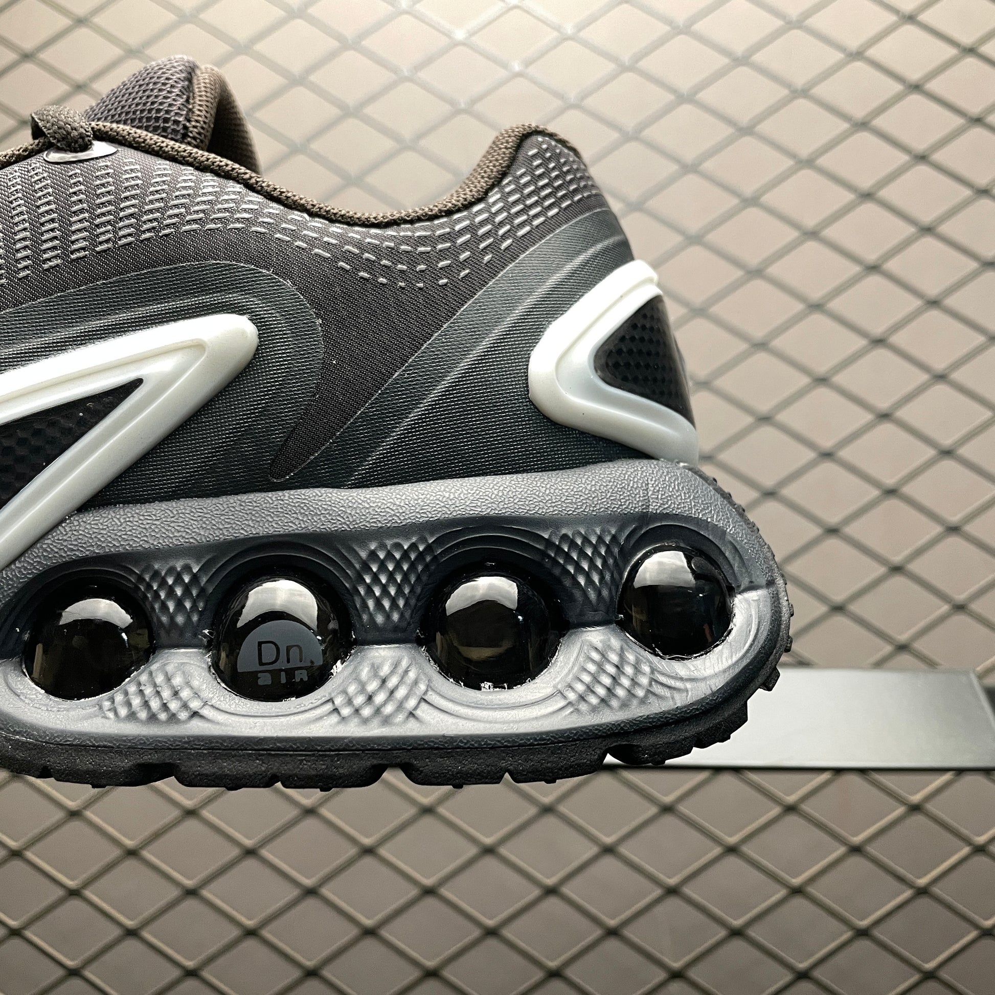 Nike Air Max DN "Metallic Silver"