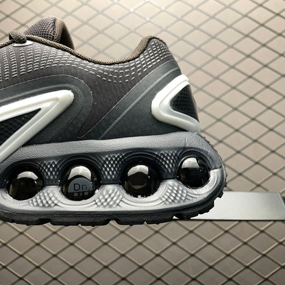 Nike Air Max DN "Metallic Silver"