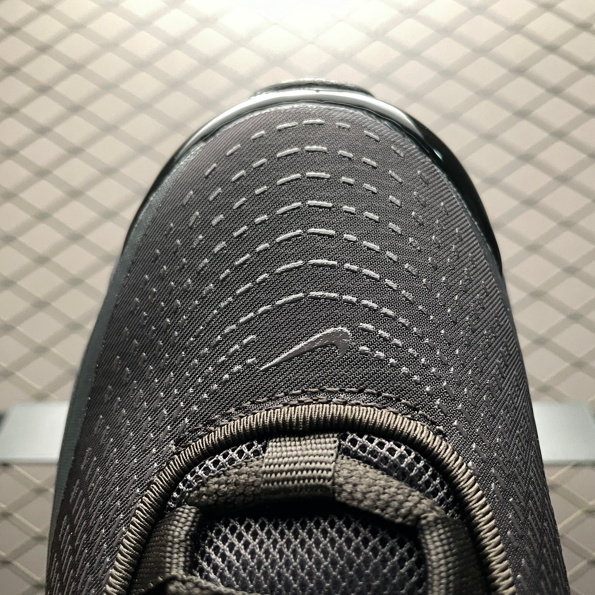 Nike Air Max DN "Metallic Silver"