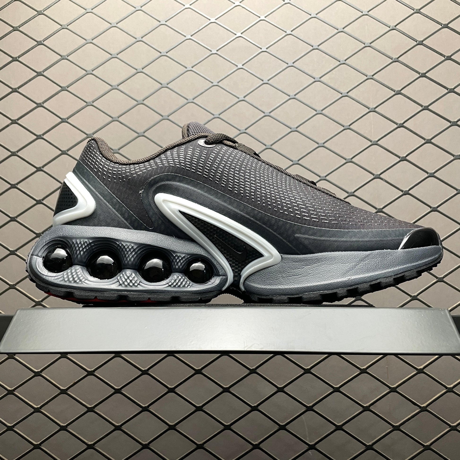 Nike Air Max DN "Metallic Silver"