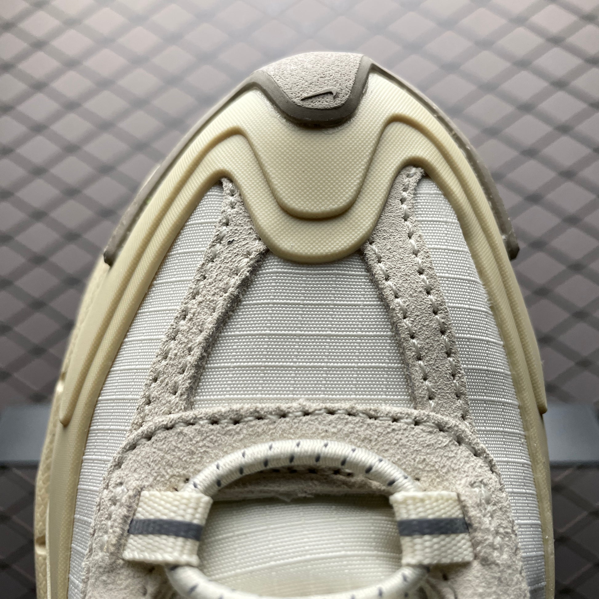 Nike Zoom Vomero Roam "Pale Ivory/Light Khaki/Khaki/Pale Ivory"