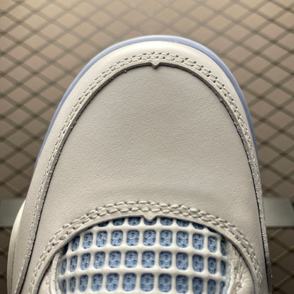 Nike Air Jordan 4 Retro "Aluminum"