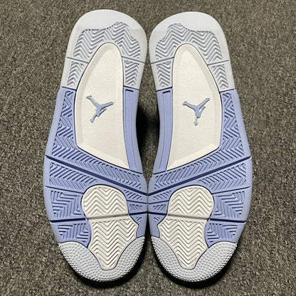 Nike Air Jordan 4 Retro "Aluminum"