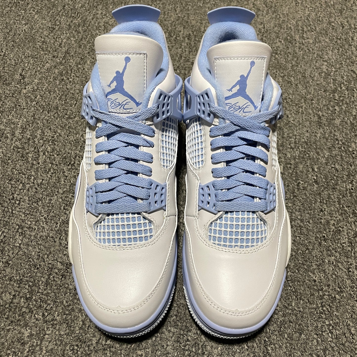 Nike Air Jordan 4 Retro "Aluminum"