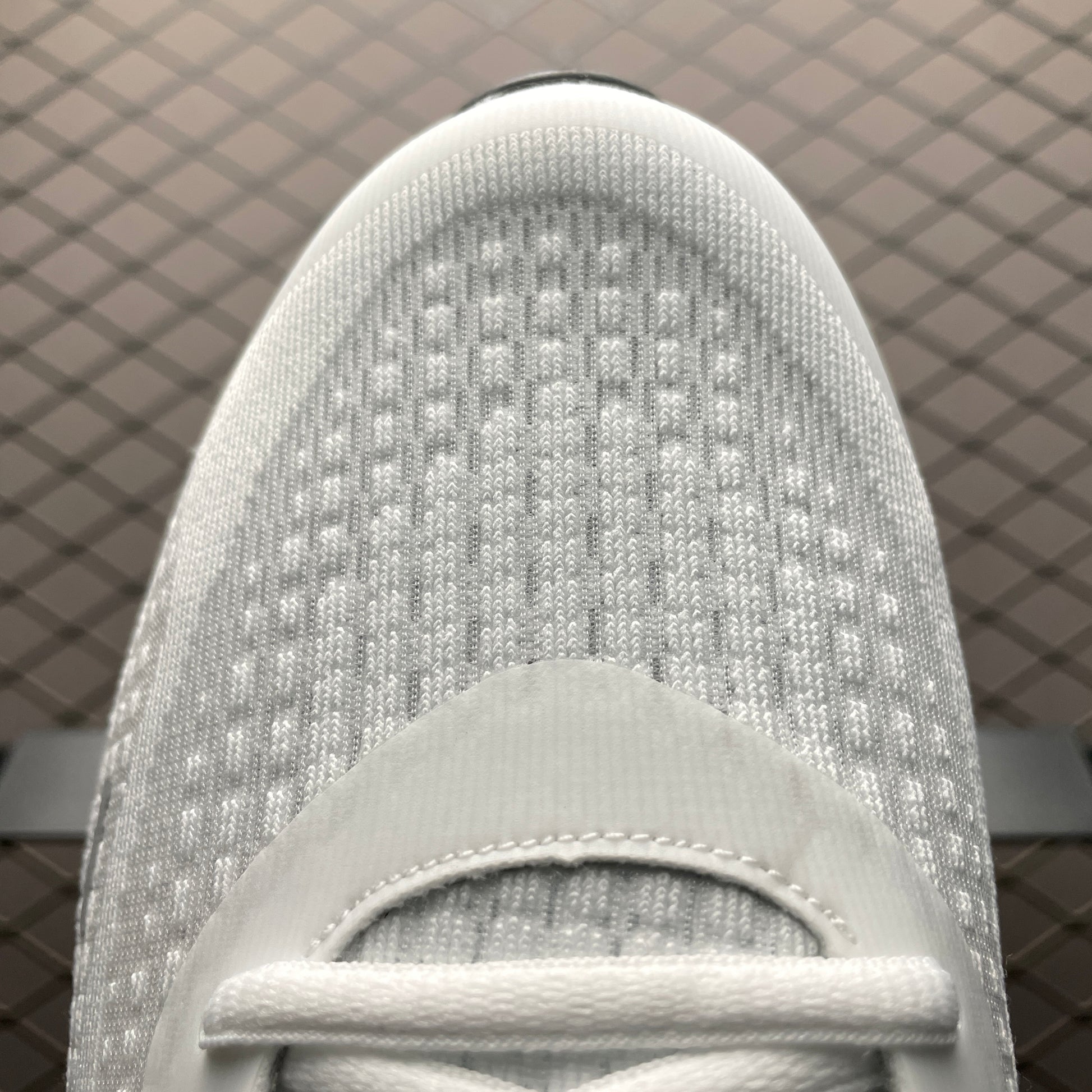 Nike Journey Run 'White Metallic Silver