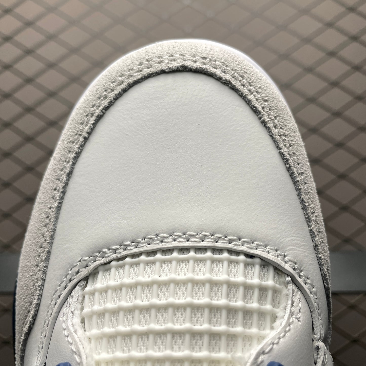 Nike SB Air Jordan 4 Retro SP "Summit White/Navy"