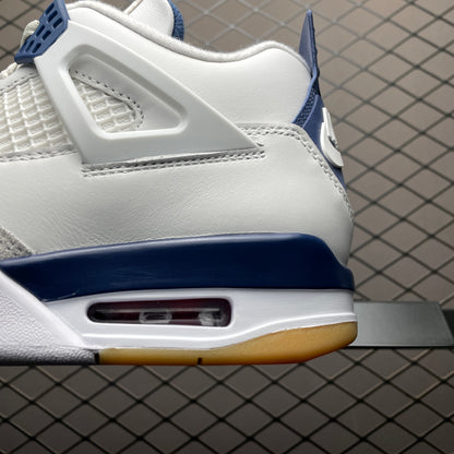 Nike SB Air Jordan 4 Retro SP "Summit White/Navy"