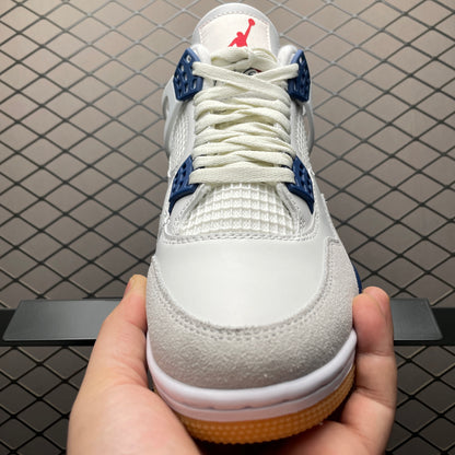Nike SB Air Jordan 4 Retro SP "Summit White/Navy"