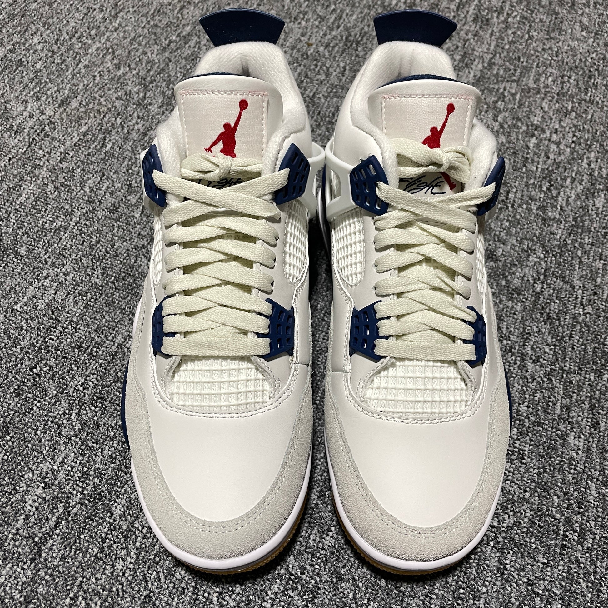 Nike SB Air Jordan 4 Retro SP "Summit White/Navy"