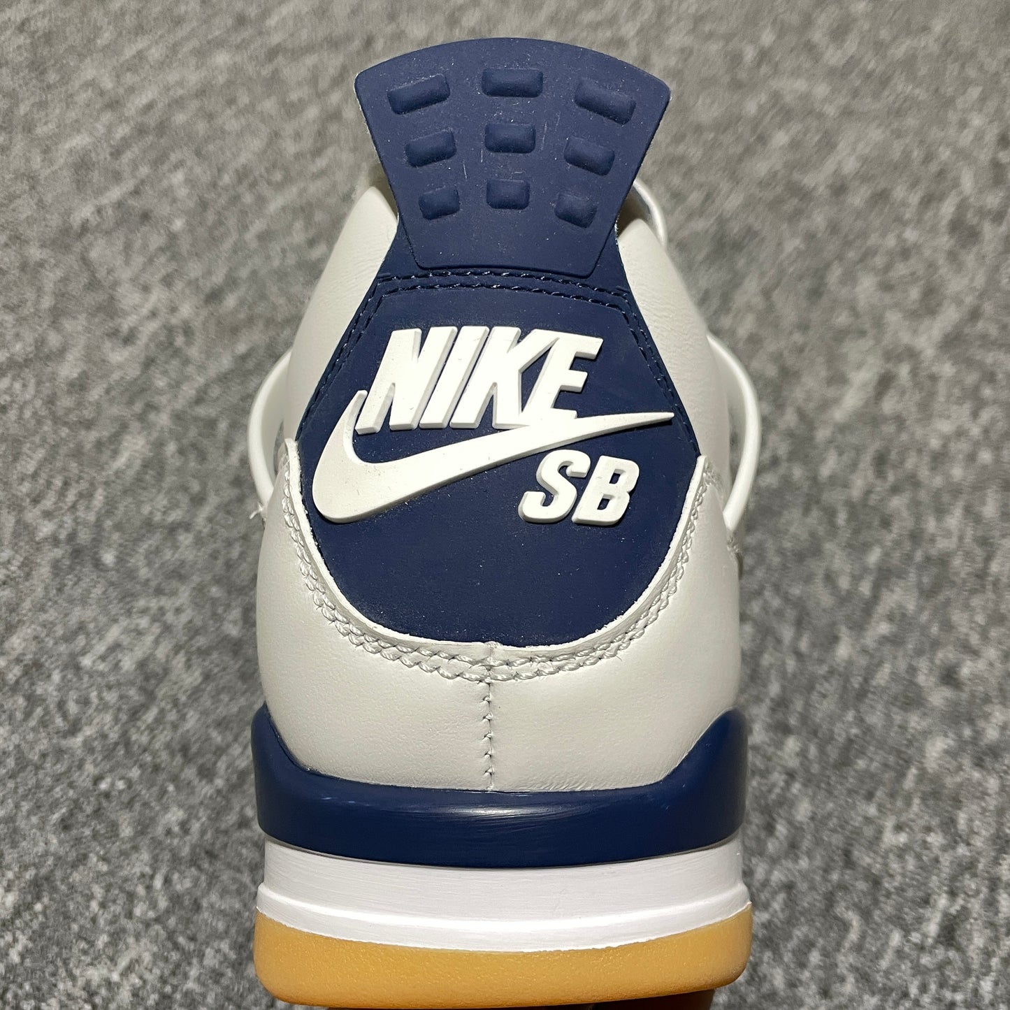 Nike SB Air Jordan 4 Retro SP "Summit White/Navy"