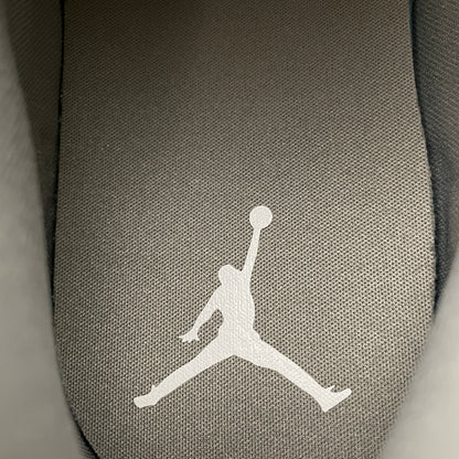 Nike Air Jordan 1 Mid SE "Cool Grey"