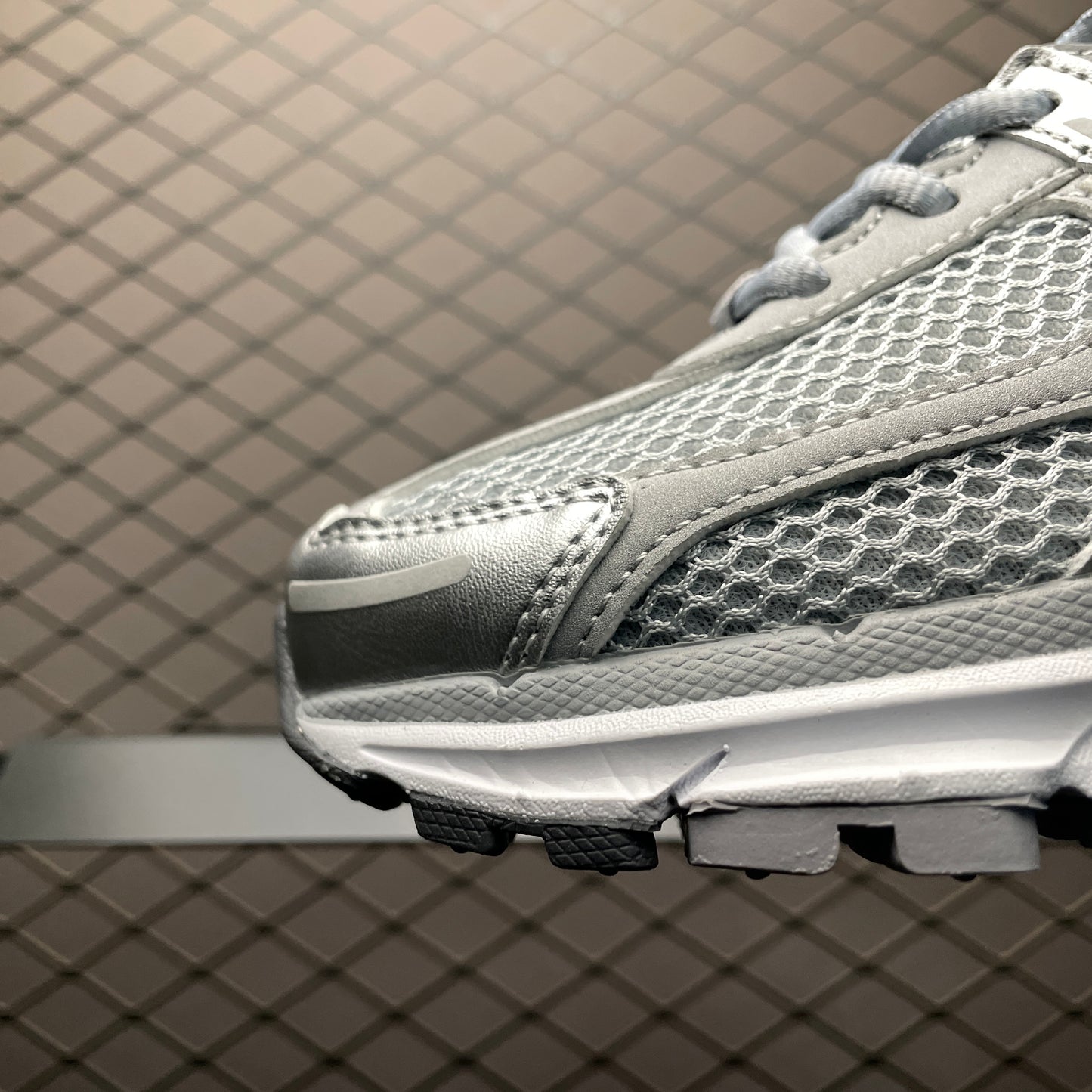Nike Zoom Vomero 5 "Cool Grey"