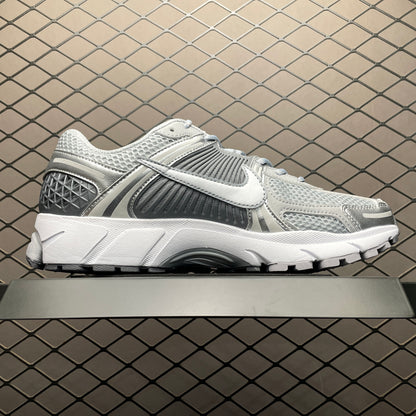 Nike Zoom Vomero 5 "Cool Grey"