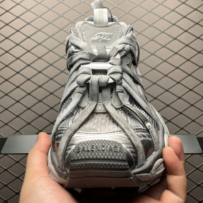 BALENCIAGA Men's 3xl Extreme Laces B Sneaker in Grey