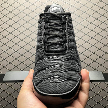 Nike Air Max Plus "Triple Black"