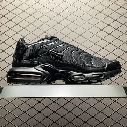 Nike Air Max Plus "Triple Black"