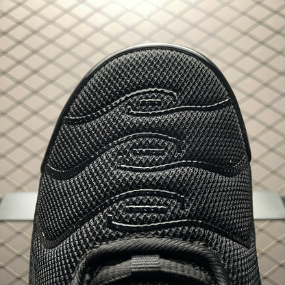 Nike Air Max Plus "Triple Black"