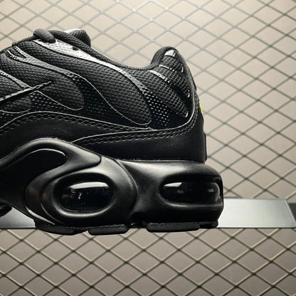 Nike Air Max Plus "Triple Black"