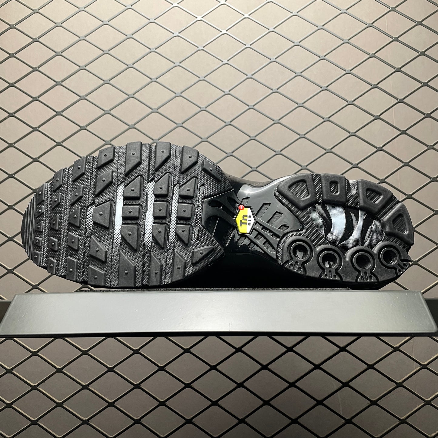 Nike Air Max Plus "Triple Black"