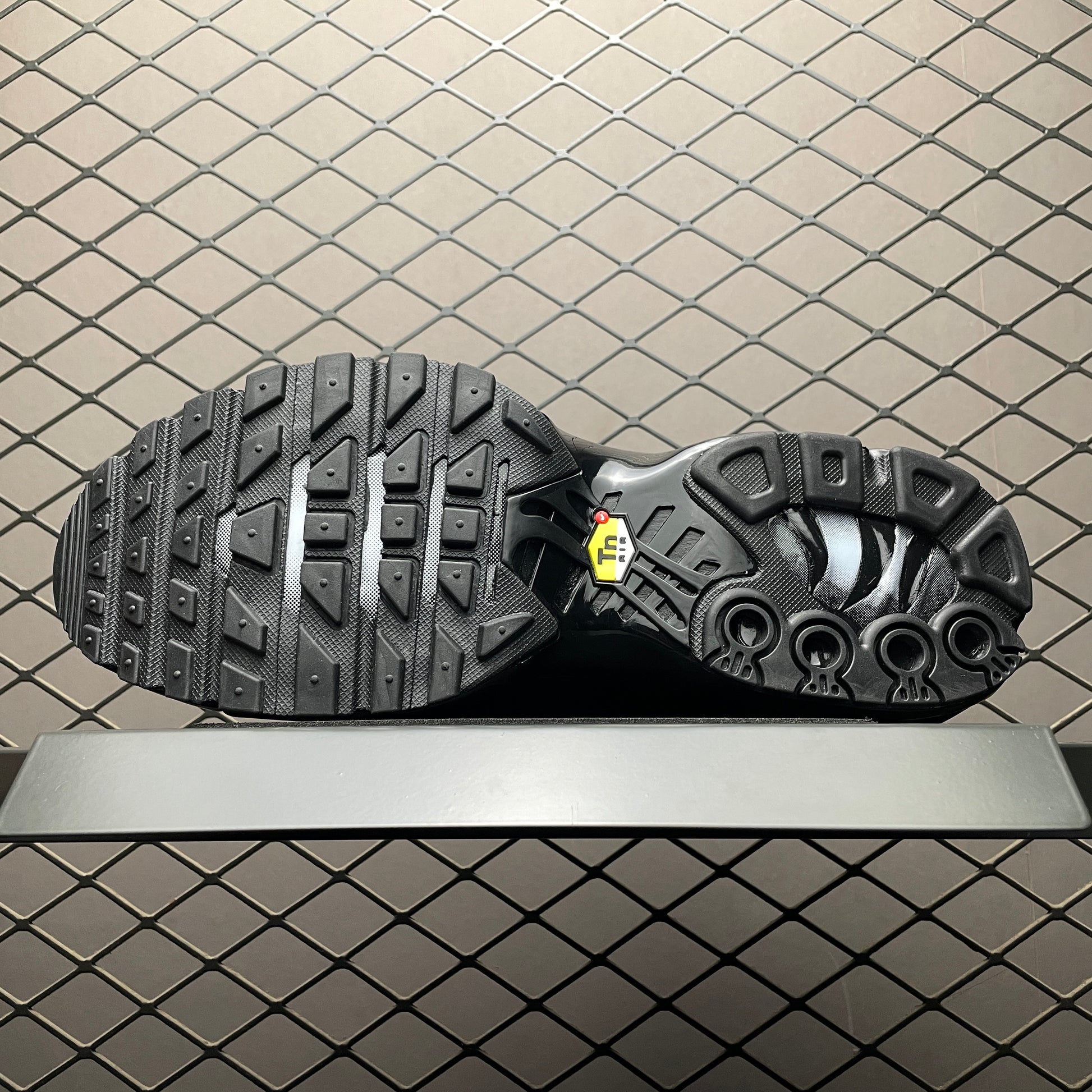 Nike Air Max Plus "Triple Black"