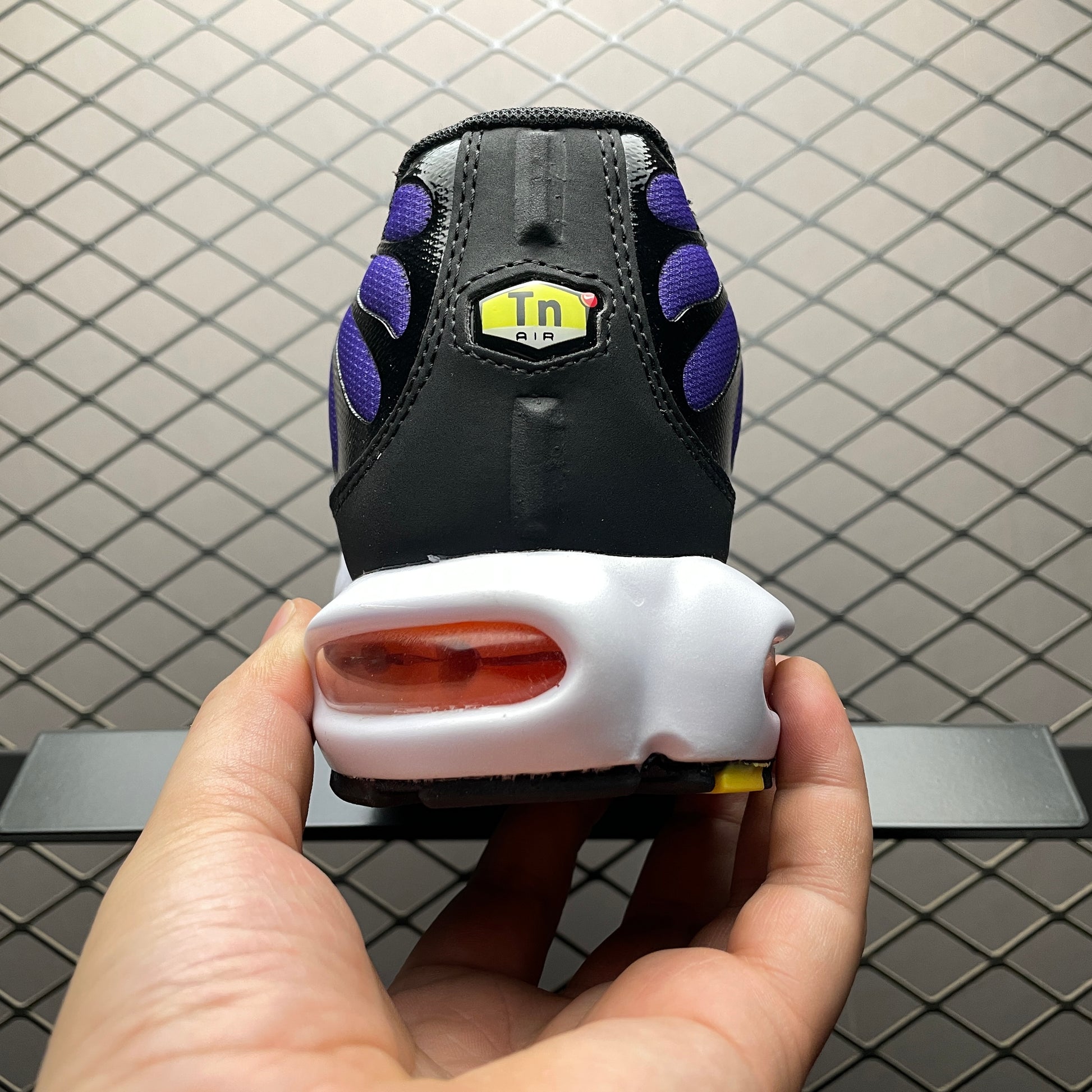 Nike Air Max Plus OG "Voltage Purple"