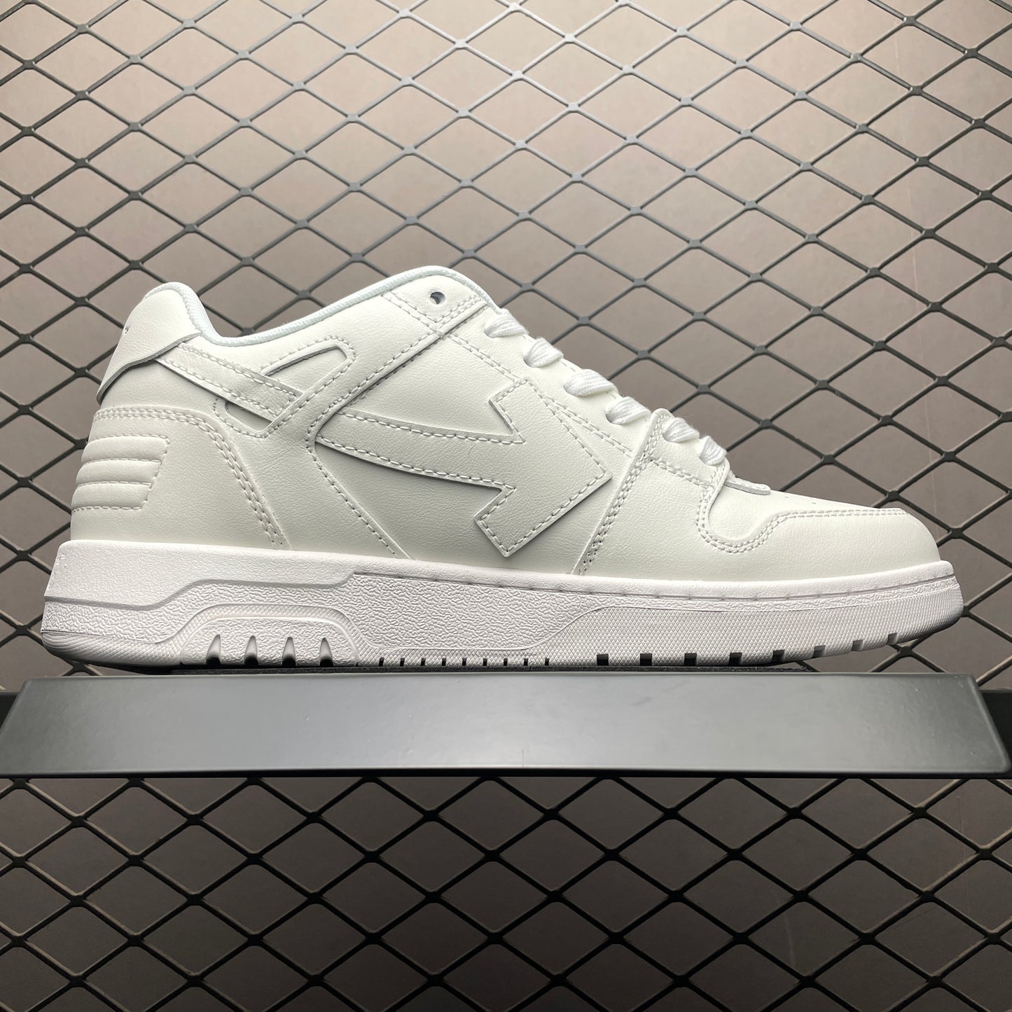 OFF-WHITE Out Of Office OOO Low Tops Animation