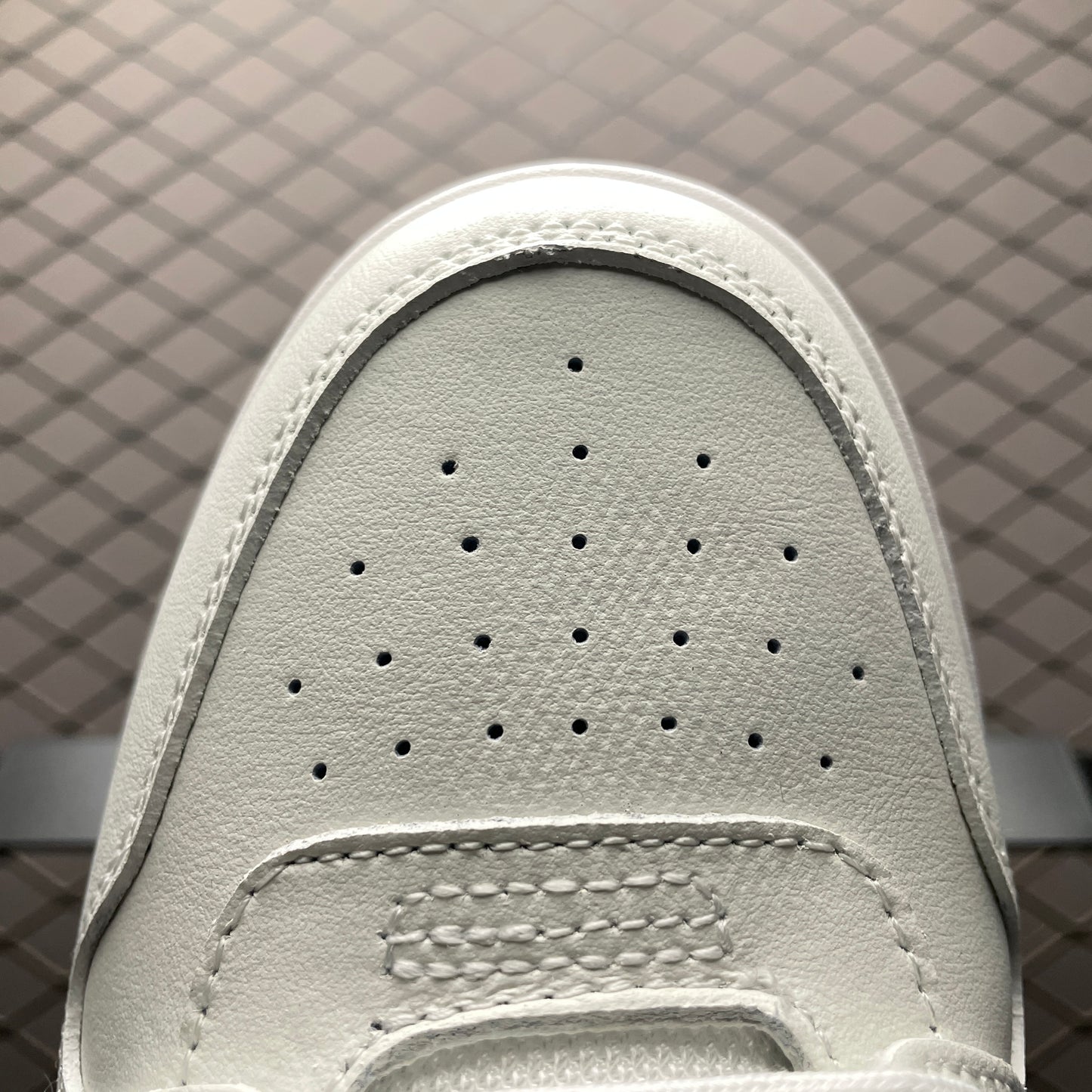 OFF-WHITE Out Of Office OOO Low Tops Animation