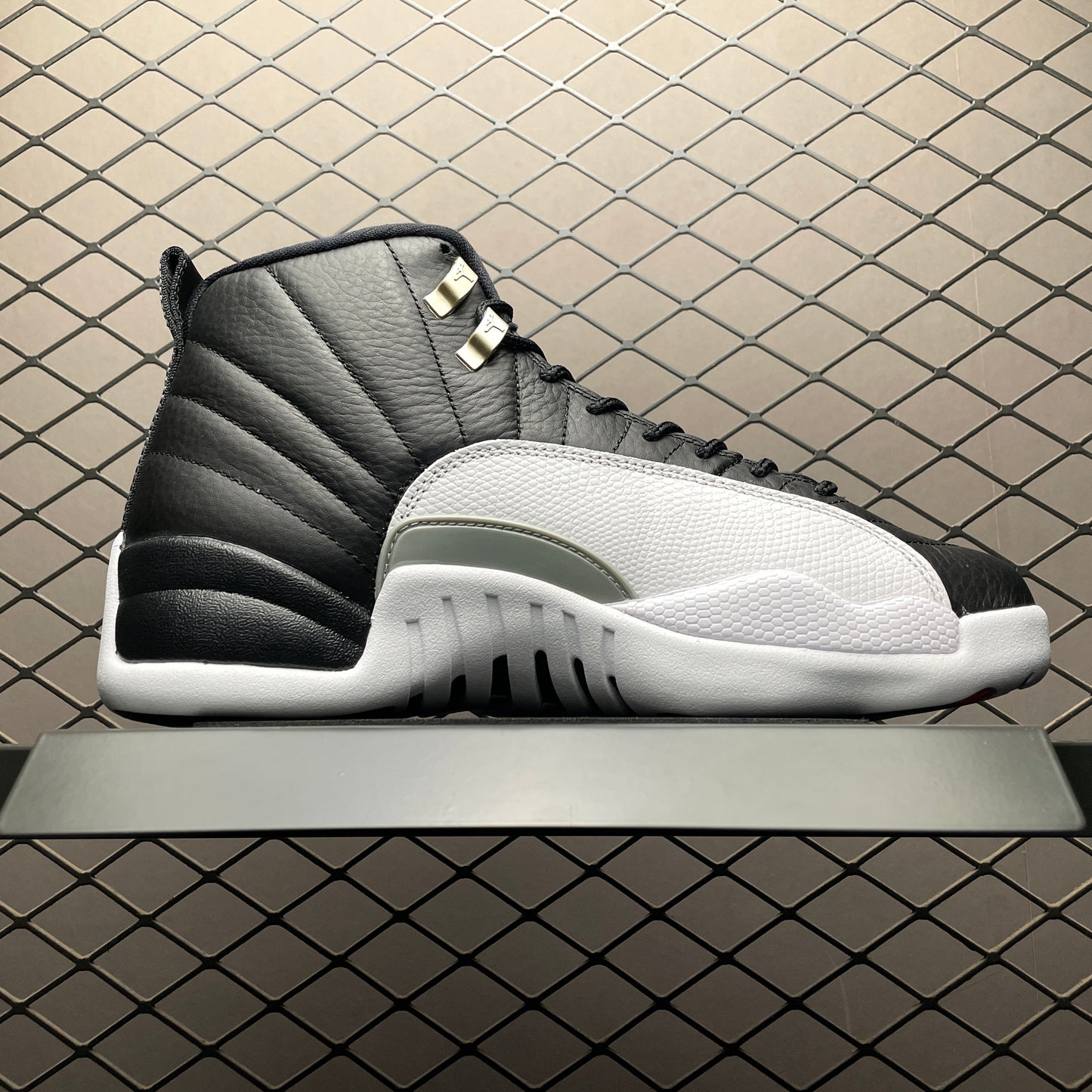 Nike Air Jordan 12 "Playoffs"