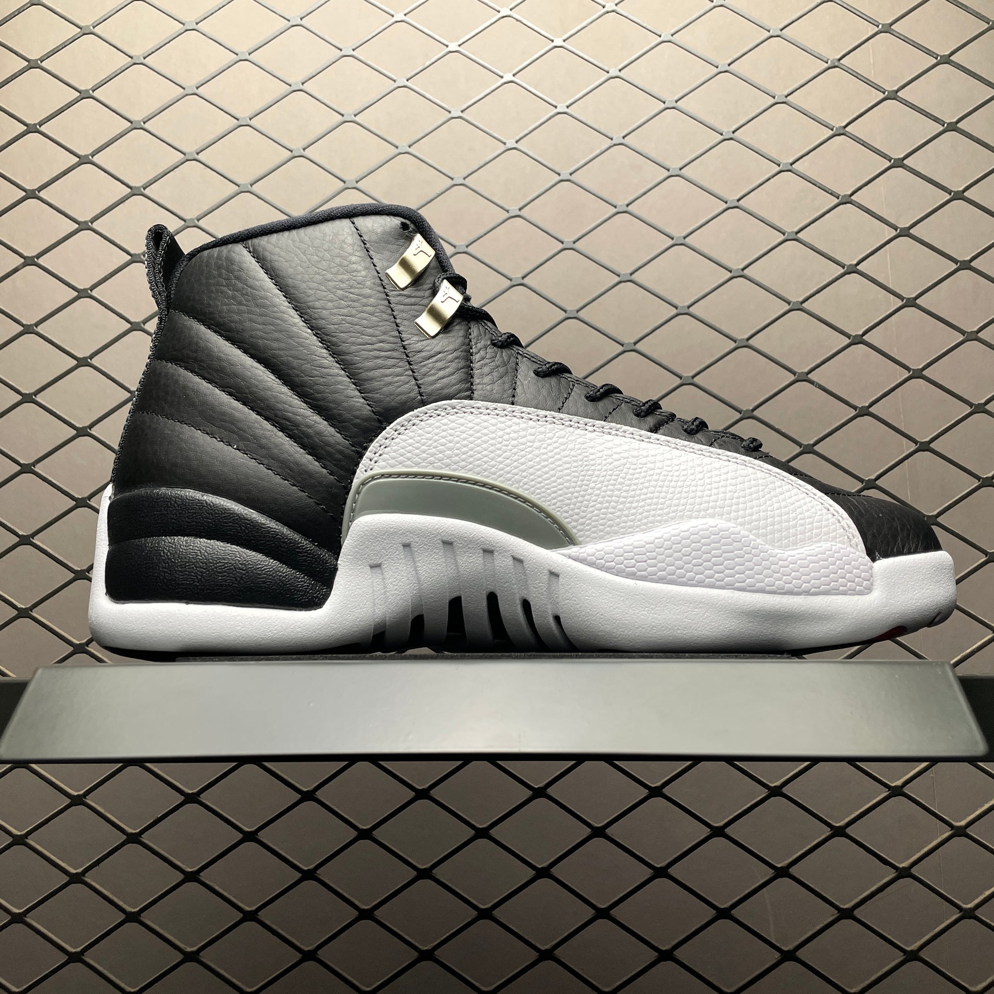 Nike Air Jordan 12 "Playoffs"