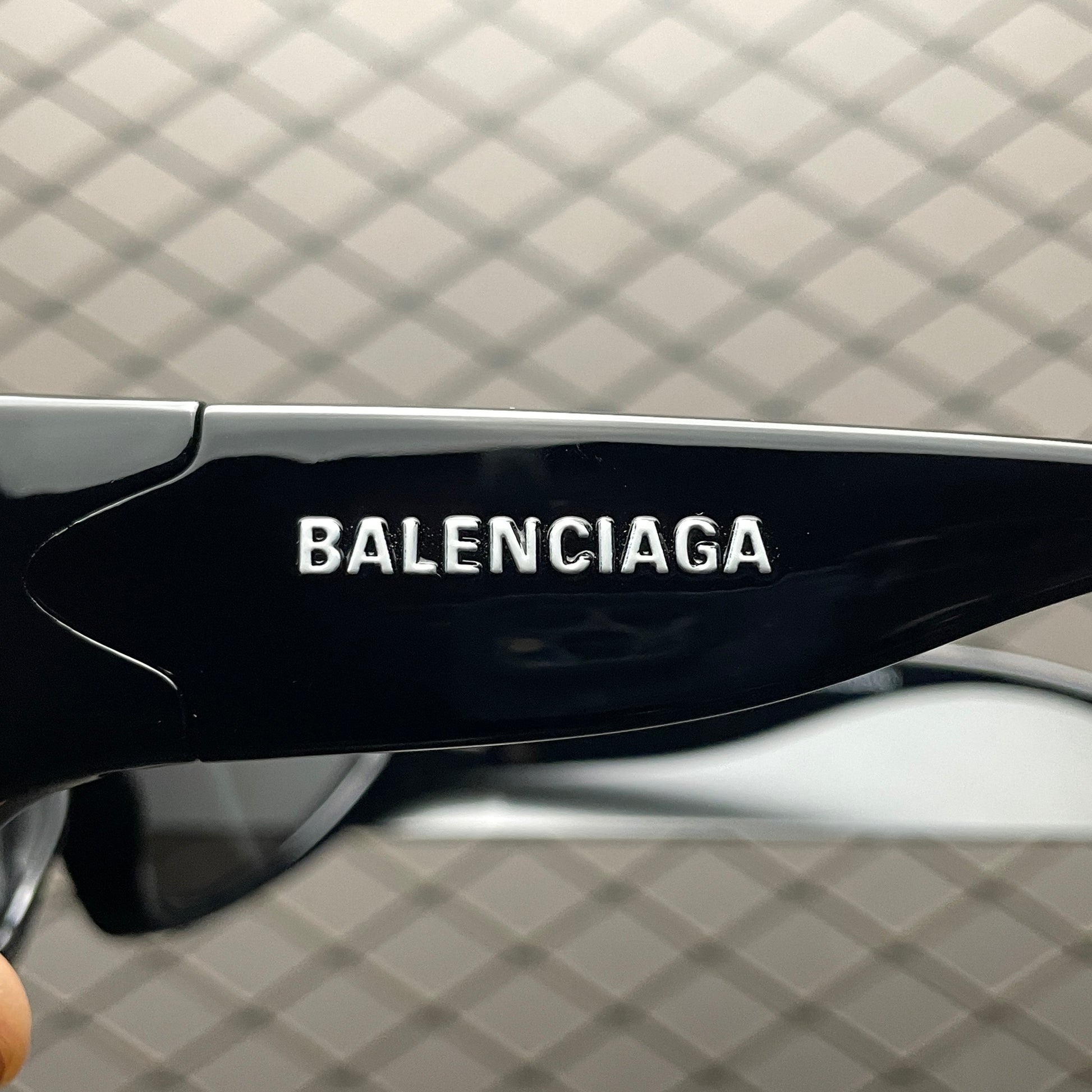 Balenciaga Eyewear logo-plaque Sunglasses