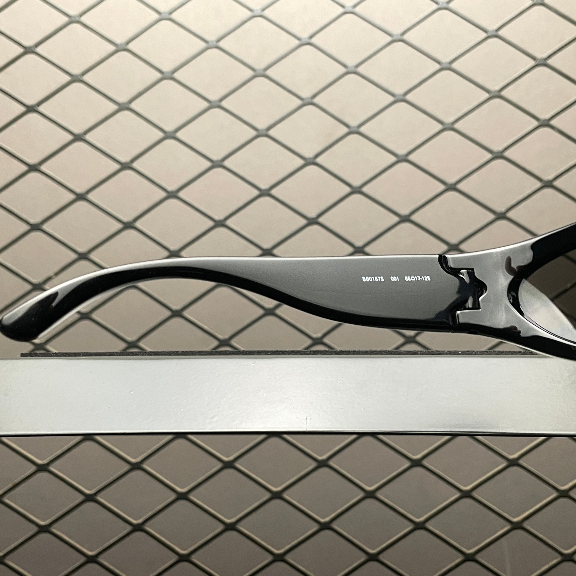 Balenciaga Eyewear logo-plaque Sunglasses