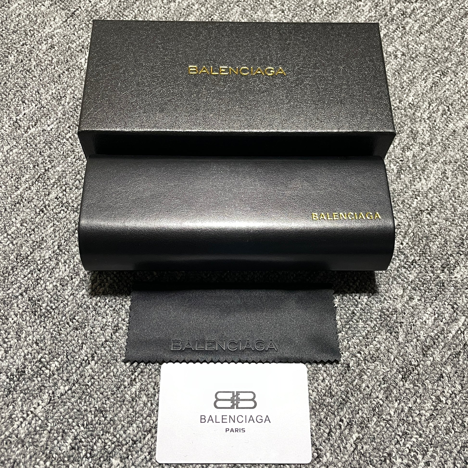 Balenciaga Eyewear logo-plaque Sunglasses