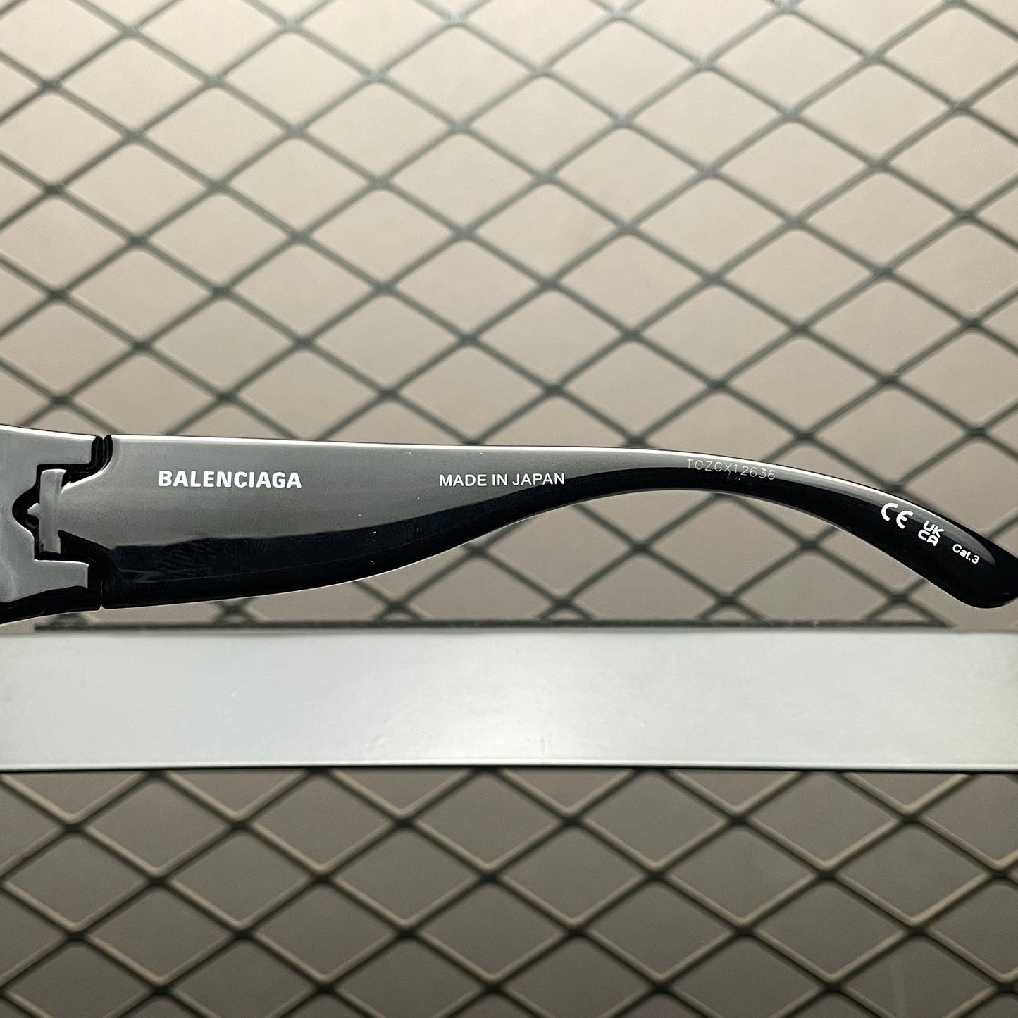 Balenciaga Eyewear logo-plaque Sunglasses