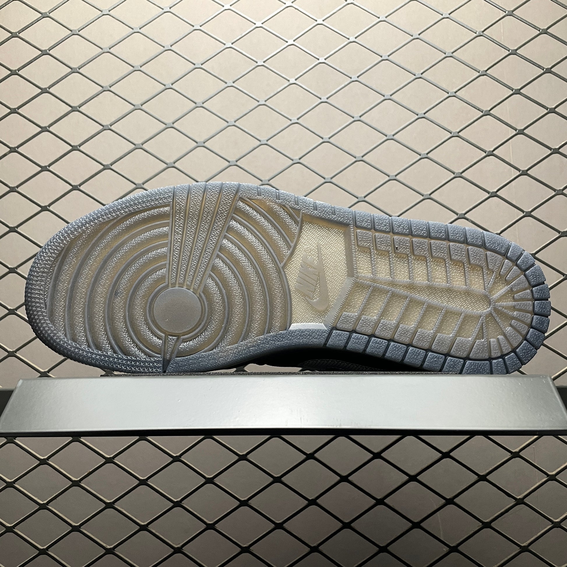 Nike Air Jordan 1 Low "Dark Gum Soles"
